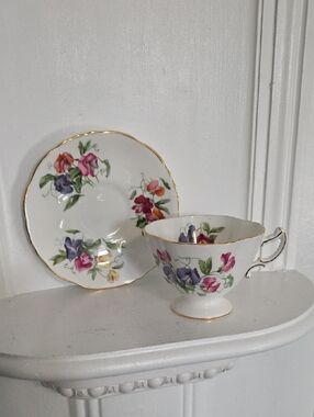 vintage Hammersley & Co. fine bone china tea cup and saucer set